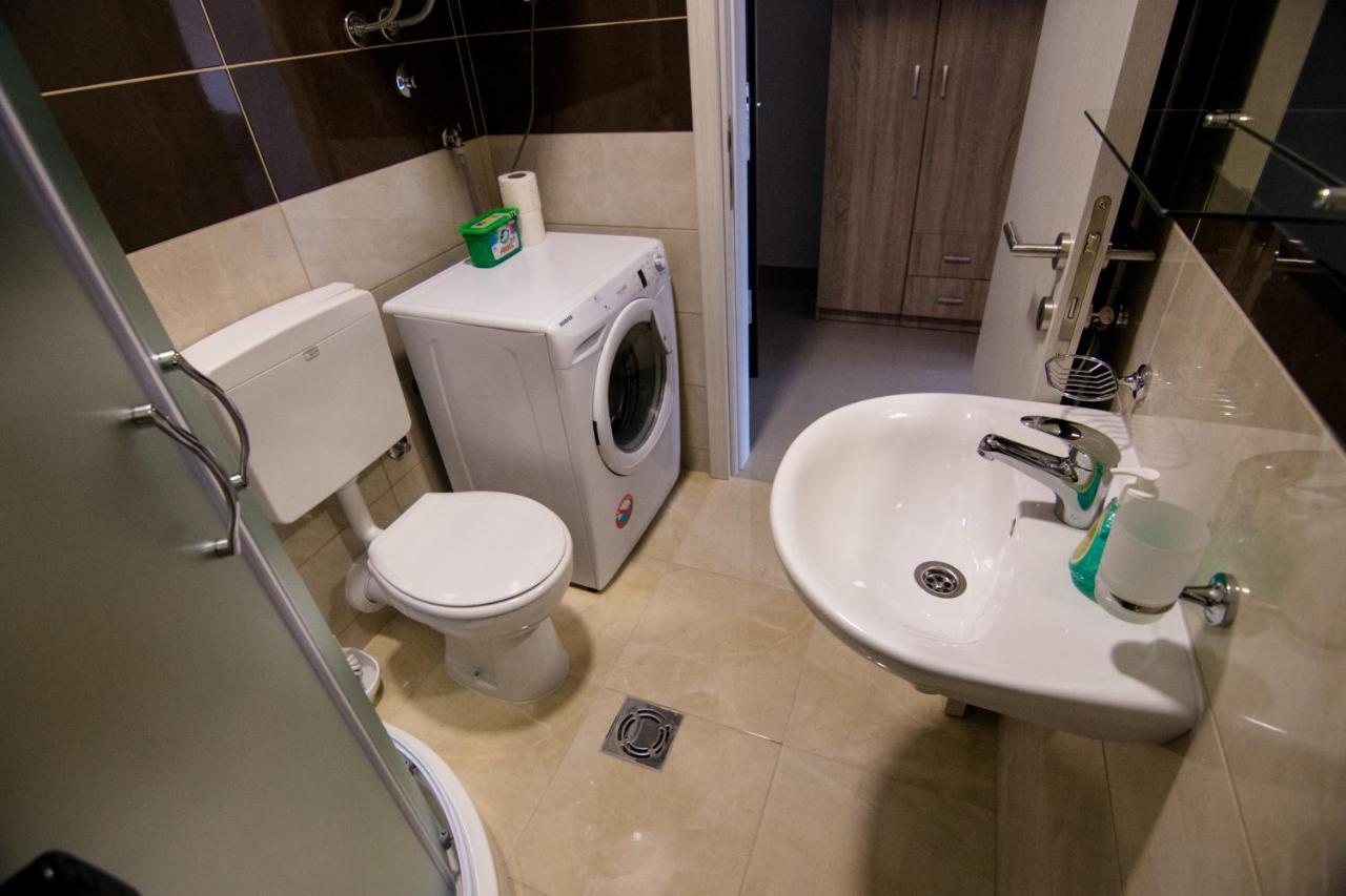 Apartman 1 Sremska Mitrovica Exterior foto